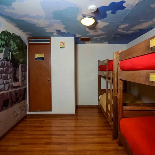 X-Small Ensuite SHARED